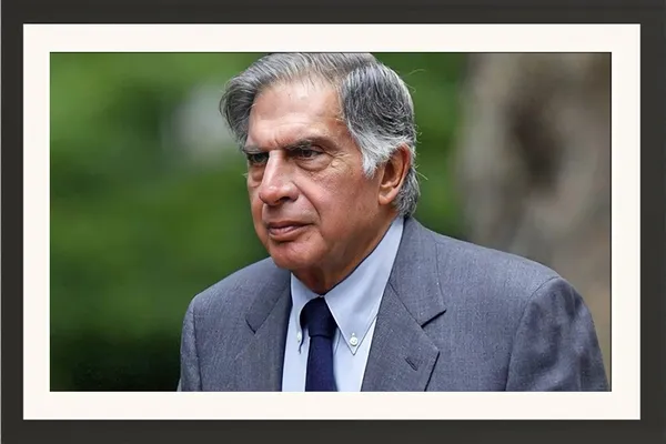 Ratan_Tata_HD_Photo_Frame_Without_Glass_–_Candid_Outdoor_Portrait_Wall_Art