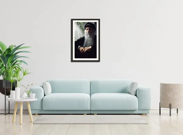 Osho_Rajneesh_Photo_Arms_Crossed_Frame_Without_Glass