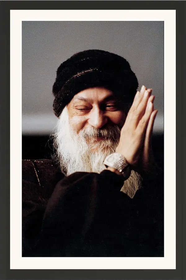 Bhagwan_Osho_Rajneesh_Photo_Praying_Portrait_Frame_Without_Glass_|_Devotion_in_the_Shadows