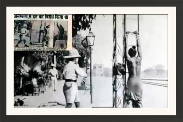 Original_News_Cutting_of_Bhagat_SIngh_Framed_Photo_Print_Without_Glass