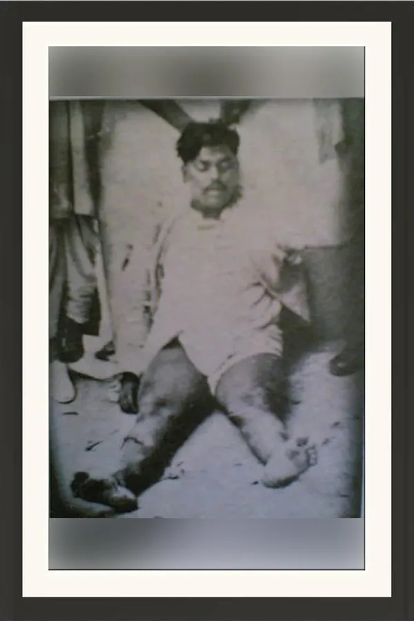 Chandra_Shekhar_Azad_After_Death_Under_The_Tree_Photograph_Without_Glass_|_Boy_Who_Never_Bowed_Frame