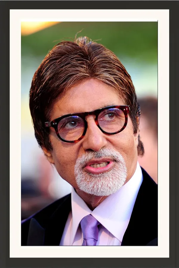 Amitabh_Bachchan_HD_Photo_Frame_Without_Glass_–_Warm_Close-Up_Portrait
