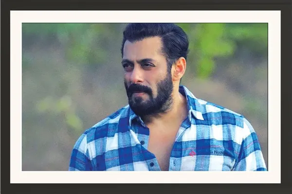 Salman_Khan_Photo_Frame_Without_Glass_–_Outdoor_Checked_Shirt_Portrait_Wall_Art