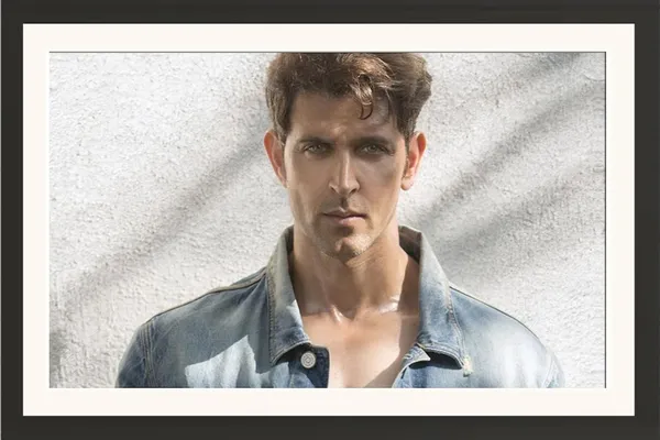 Hrithik_Roshan_Wall_Hanging_Framed_Photo_Without_Glass
