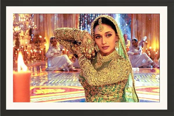 Madhuri_Dixit_Framed_Photo_Without_Glass