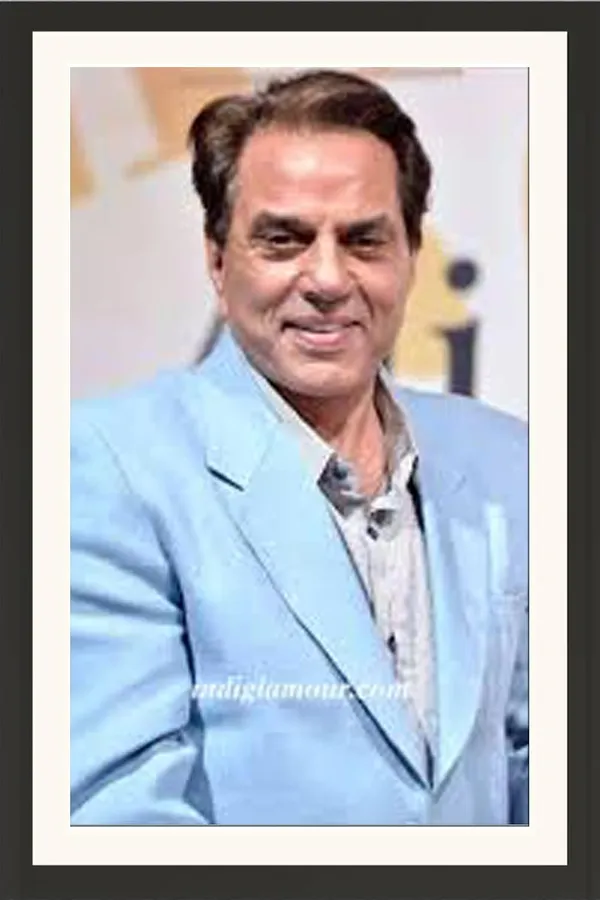 Dharmendra_Singh_Deol_Framed_Photo_Without_Glass