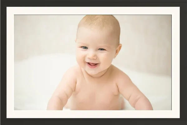 Cute_Baby_Photo_Frame_Smiling_Portrait_Wall_Art_Without_Glass