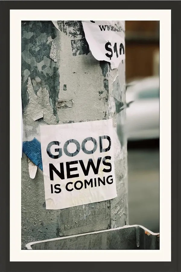 Good_News_Is_Coming_Positive_Quotes_Photo_Frame_Without_Glass