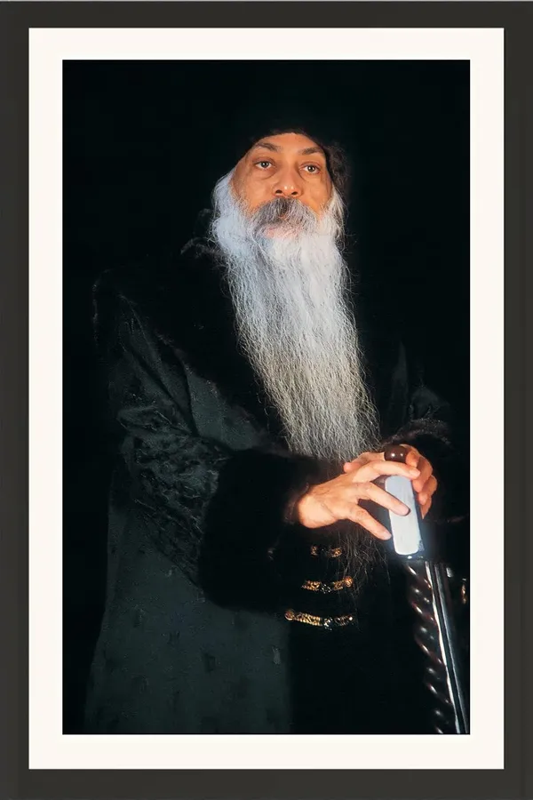 Bhagwan_Rajneesh_Photo_Cane_Portrait_Frame_Without_Glass_|_Osho's_Favorite_Black_Elegant_Outfit_
