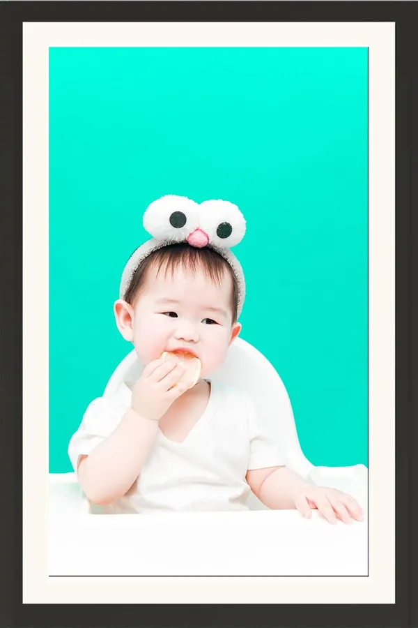 Cute_Baby_Photo_Frame_Playful_Teal_Nursery_Decor_Without_Glass