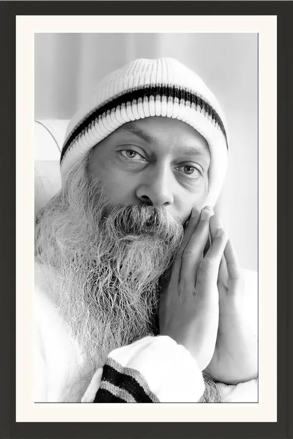 Acharya_Rajneesh_Osho_Striped_Cap_Prayer_Photo_Frame_Big_Size_Without_Glass_|_Devotion_in_Classic_Contrast