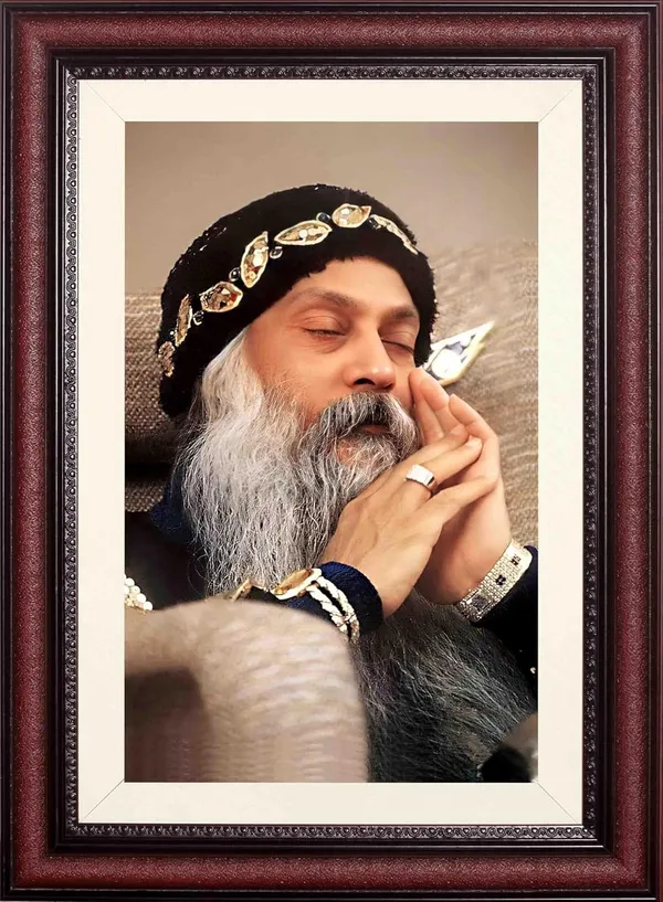 Acharya_Rajneesh_Osho_Ornate_Cap_Photo_Frame_Big_Size_Without_Glass_|_Detail_That_Doesn't_Go_Unnoticed