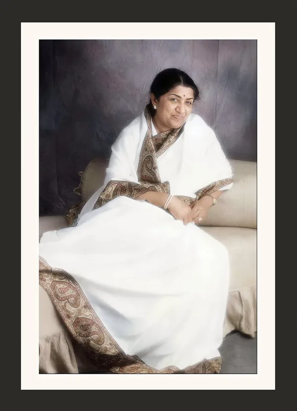 Lata_Mangeshkar_Photo_Frame_Without_Glass_–_Cream_Saree_Seated_Portrait_Wall_Hanging
