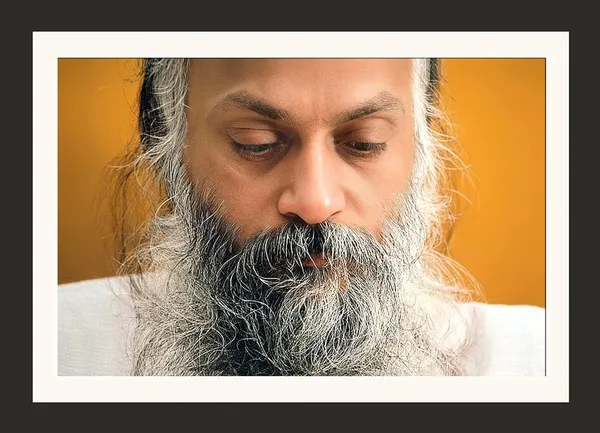 Acharya_Rajneesh_Osho_Orange_Close-Up_Meditating_Portrait_Photo_Frame_Without_Glass_|_Warmth_That_Fills_the_Frame