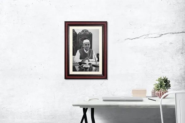 Lal_Bahadur_Shastri_Seated_Portrait_Without_Glass_|_Jai_Jawan_Jai_Kisan_Frame