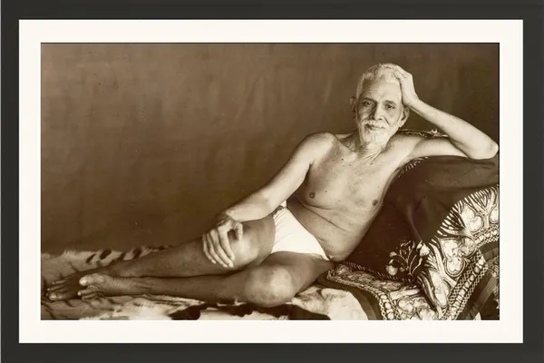 Ramana_Maharshi_Framed_Photo_Without_Glass