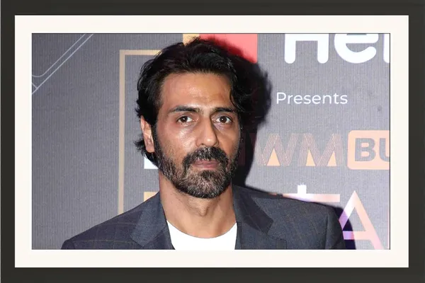 Arjun_Rampal_Framed_Photo_Without_Glass