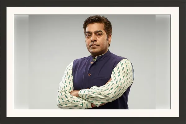 Ashutosh_Rana_Hanging_Framed_Photo_Without_Glass