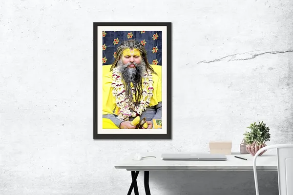 Premanand_Ji_Photo_Frame_Without_Glass_–_Vibrant_Garlanded_Portrait_Wall_Art_for_Devotees
