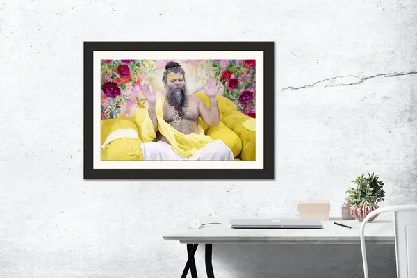 Premanand_Maharaj_Photo_Frame_Without_Glass_–_Serene_Floral_Backdrop_Wall_Hanging_for_Home_Temple