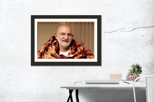 Neem_Karoli_Baba_Photo_Warm_Portrait_Frame_Without_Glass