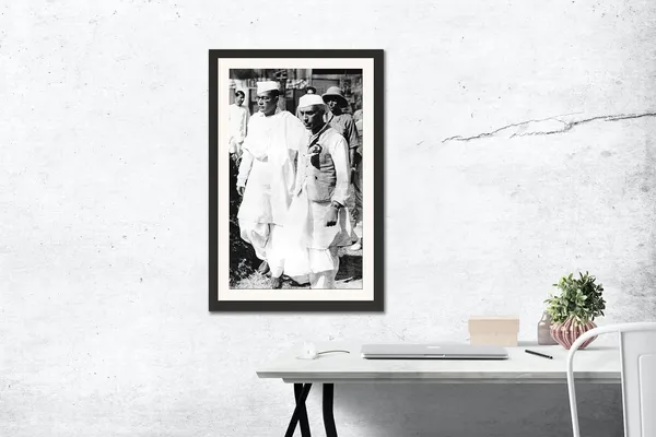 Jawaharlal_Nehru_and_Subhas_Chandra_Bose_|_Nehru_Frame_Photo_Without_Glass_–_Candid_Walking_Wall_Hanging,_Historic_Moment