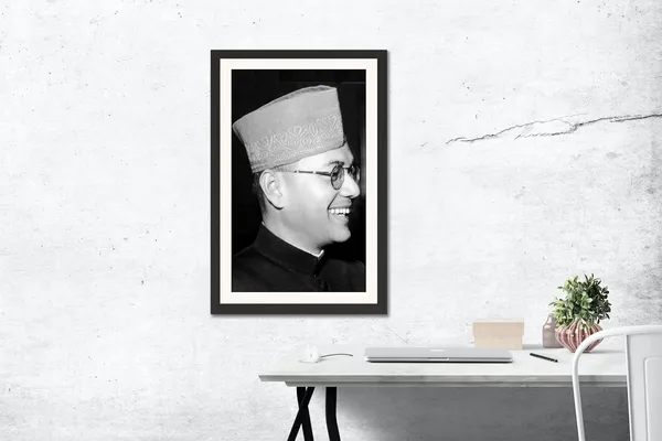 Netaji_Subhas_Chandra_Bose_HD_Photo_Frame_Without_Glass_–_Smiling_Portrait_Wall_Art