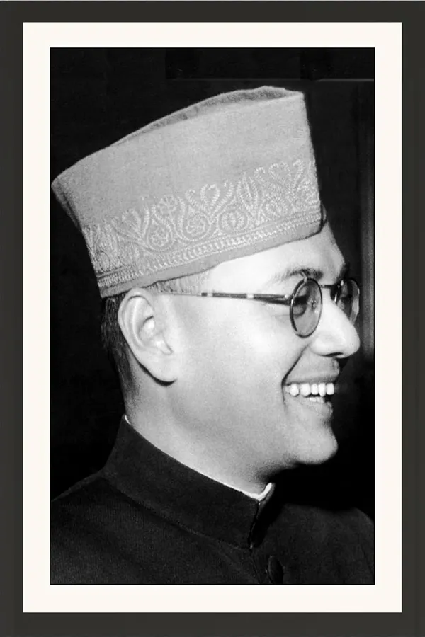 Netaji_Subhas_Chandra_Bose_HD_Photo_Frame_Without_Glass_–_Smiling_Portrait_Wall_Art