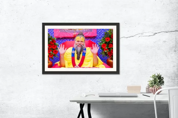 Premanand_Ji_Maharaj_Photo_Frame_Without_Glass_–_Grand_Darbar_Wall_Art_with_Red_Rose_Backdrop