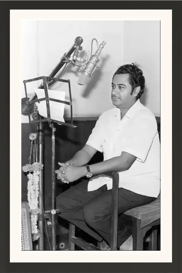 Kishore_Kumar_Photo_Frame_Without_Glass_–_Candid_Recording_Studio_Wall_Art