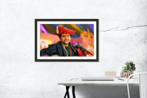 Dhirendra_Krishna_Shastri_Discourse_Photograph_Without_Glass_|_Modern_Katha_Speaker_Frame