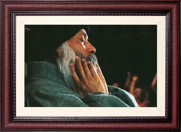 Acharya_Rajneesh_Osho_Discourse_Gesture_Photo_Frame_Without_Glass_|_Mid-Word,_Mid-Meaning