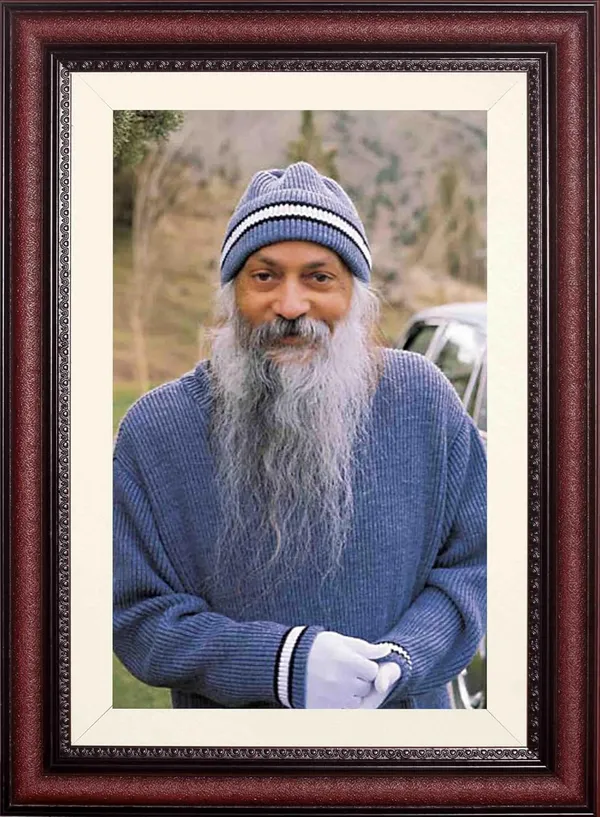 Osho_Rajneesh_Mountain_Retreat_Portrait_Without_Glass_|_Peace_at_the_Peaks_Frame