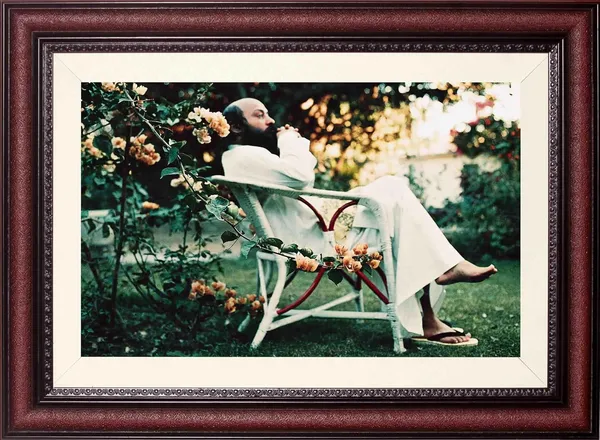 Osho_Rajneesh_Photo_Garden_Chair_Frame_Without_Glass