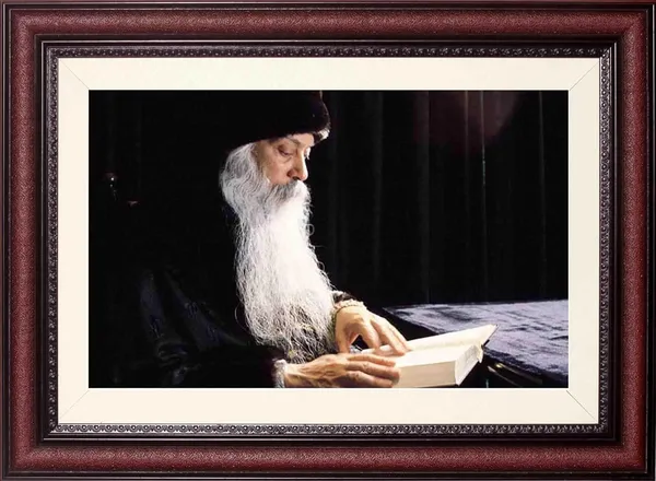 Acharya_Rajneesh_Osho_Reading_Scripture_Photo_Frame_Without_Glass_|_Words_That_Shaped_a_Movement