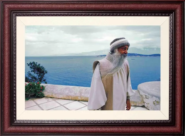 Acharya_Rajneesh_Osho_Coastal_View_Photo_Frame_Without_Glass_|_Standing_at_the_Edge_of_the_Sea