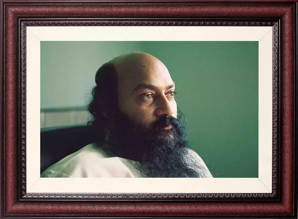 Acharya_Osho_Rajneesh_Photo_Close_Portrait_Frame_Without_Glass