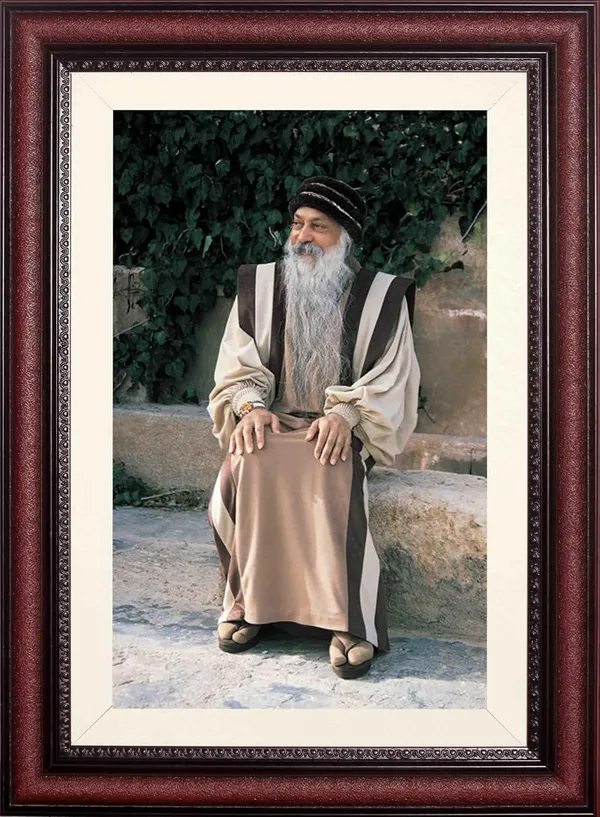 Acharya_Rajneesh_Osho_Beige_Robe_Seated_Photo_Frame_Without_Glass_|_Resting_Along_the_Path