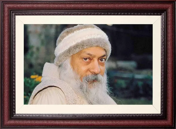 Acharya_Rajneesh_Osho_Soft_Focus_Photo_Frame_Without_Glass_|_A_Gaze_That_Lingers