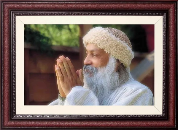 Acharya_Rajneesh_Osho_Garden_Prayer_Portrait_Without_Glass_|_Devotion_in_Nature_Frame