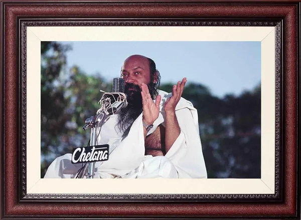 Osho_Rajneesh_Photo_Outdoor_Discourse_Frame_Without_Glass