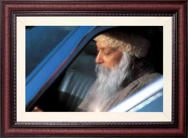 Osho_Rajneesh_Side_Profile_in_Rolls_Royce_Car_Photo_Frame_Without_Glass_|_Journey_of_Presence_Frame