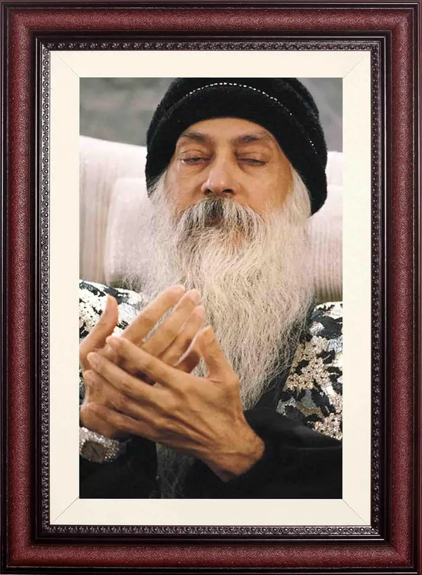 Acharya_Rajneesh_Osho_Folded_Hands_Close_Photo_Frame_Without_Glass_|_A_Gesture_Frozen_in_Time