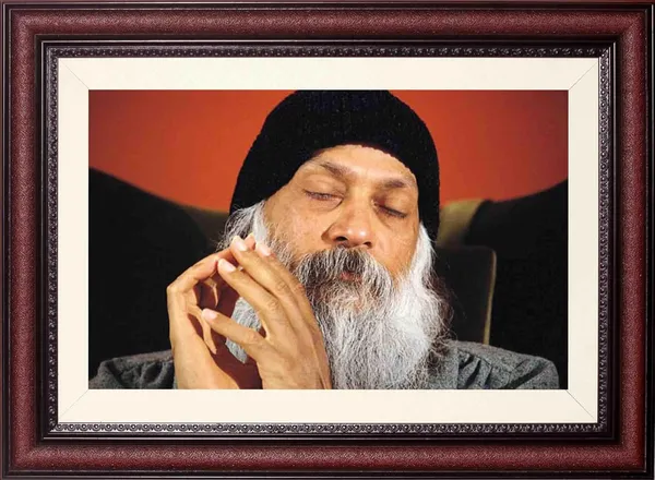 Acharya_Rajneesh_Osho_Close_Prayer_Portrait_Without_Glass_|_Devotion_Up_Close_Frame
