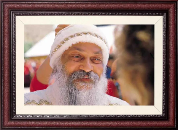 Acharya_Rajneesh_Osho_Candid_Smile_Portrait_Without_Glass_|_Unfiltered_Joy_Frame