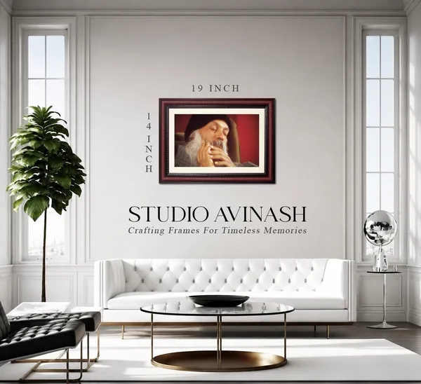 Acharya_Rajneesh_Osho_Side_Angle_Prayer_Without_Glass_|_Quiet_Surrender_Frame
