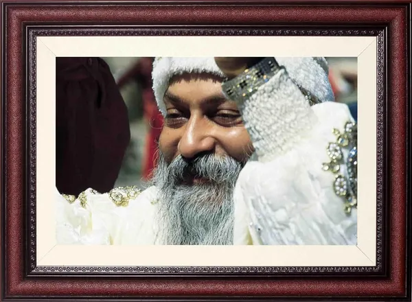 Acharya_Rajneesh_Osho_Ornate_Robe_Portrait_Without_Glass_|_Regal_Spiritual_Presence_Frame