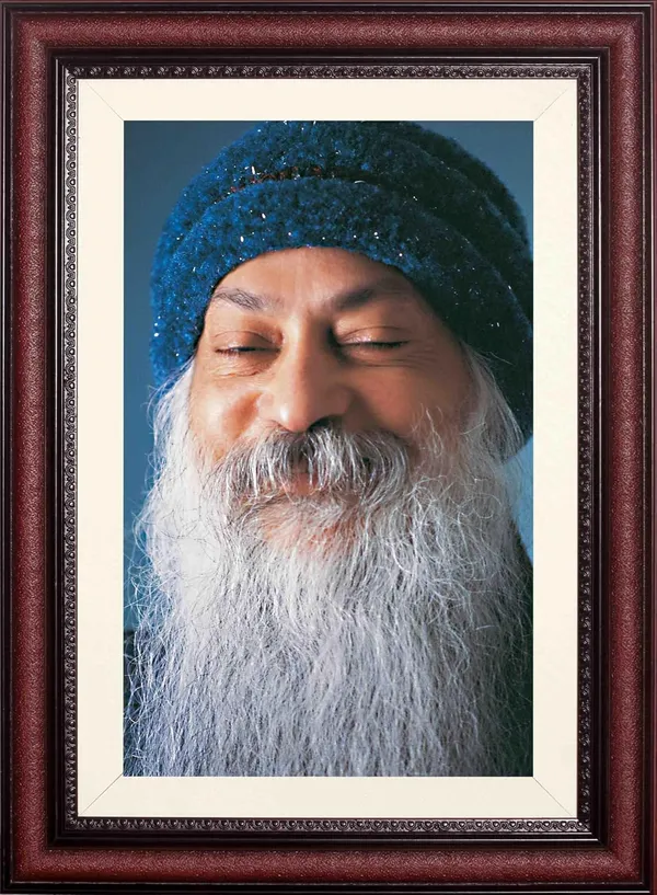 Osho_Smile_Photo_Portrait_Without_Glass_|_Inner_Silence_Revealed_Frame