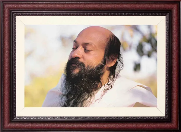 Acharya_Rajneesh_Meditative_Pose_Wall_Frame_Without_Glass