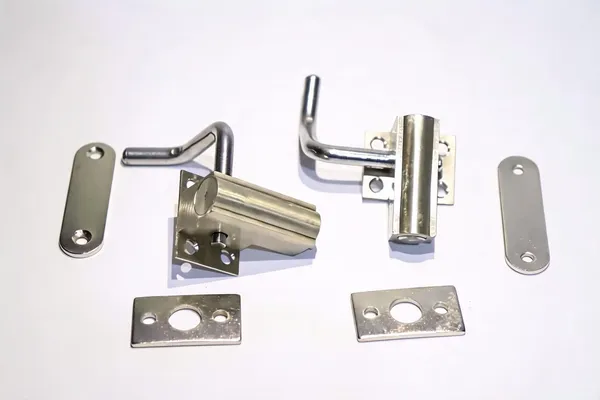 Brass_Stainless_Steel_Silver_Automatic_Cam_Bolt_Furniture_Fitting